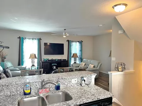 Kitchen - 515 Waterside Dr #117, Hampton, VA 23666 photo 3 of 3
