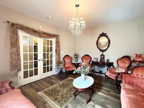 Entry Way - 515 Waterside Dr #117, Hampton, VA 23666 photo 6 of 10