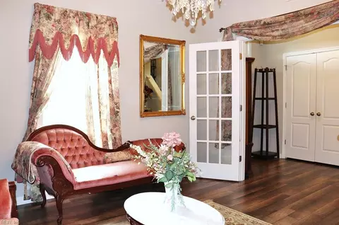 Entry Way - 515 Waterside Dr #117, Hampton, VA 23666 photo 7 of 10