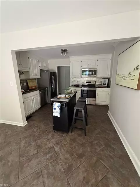 Kitchen - 520 Spring Trce, Williamsburg, VA 23188 photo 2 of 2