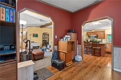 Entry Way - 6807 Short Ln, Gloucester, VA 23061 photo 1 of 4