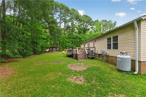 Exterior - 6807 Short Ln, Gloucester, VA 23061 photo 7 of 8