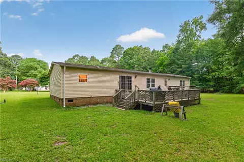 Exterior - 6807 Short Ln, Gloucester, VA 23061 photo 5 of 8