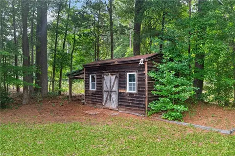 Exterior - 6807 Short Ln, Gloucester, VA 23061 photo 4 of 8