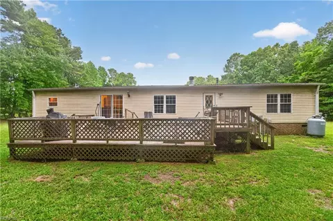 Exterior - 6807 Short Ln, Gloucester, VA 23061 photo 6 of 8