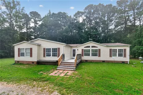 Exterior - 6807 Short Ln, Gloucester, VA 23061 photo 3 of 8