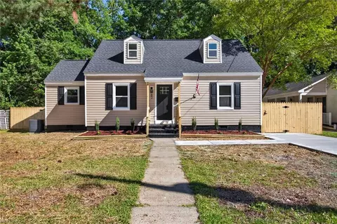82 Lakeside Dr, Newport News, VA 23606