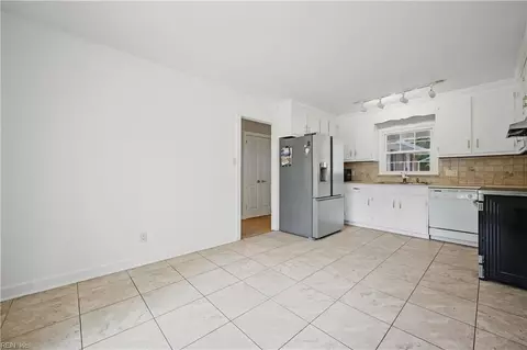 Other - 359 Eppington Cir, Hampton, VA 23669 photo 2 of 6