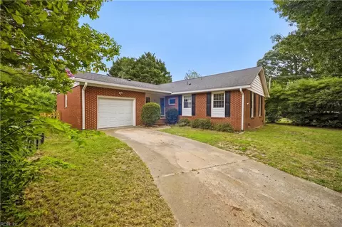 Exterior - 359 Eppington Cir, Hampton, VA 23669 photo 4 of 9