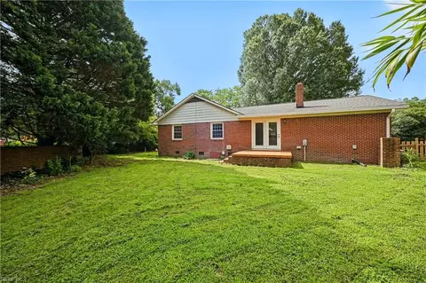 Exterior - 359 Eppington Cir, Hampton, VA 23669 photo 9 of 9