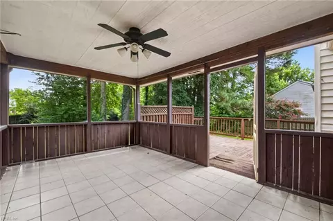 Exterior - 11 Rosser Dr, Hampton, VA 23669 photo 5 of 8