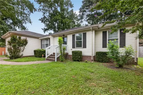 Exterior - 11 Rosser Dr, Hampton, VA 23669 photo 2 of 8