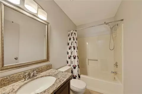 Bath - 11 Rosser Dr, Hampton, VA 23669 photo 2 of 2