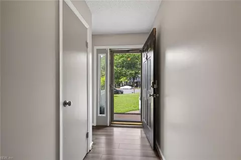 Entry Way - 11 Rosser Dr, Hampton, VA 23669 photo 1 of 1