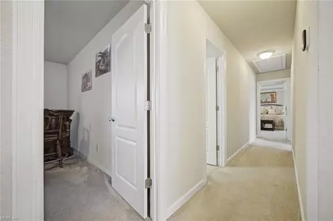 Entry Way - 404 Clara Dr, Chesapeake, VA 23320 photo 6 of 6