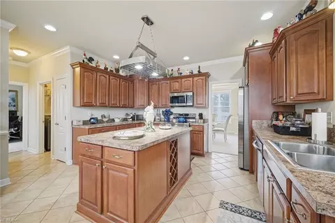 Kitchen - 404 Clara Dr, Chesapeake, VA 23320 photo 4 of 4