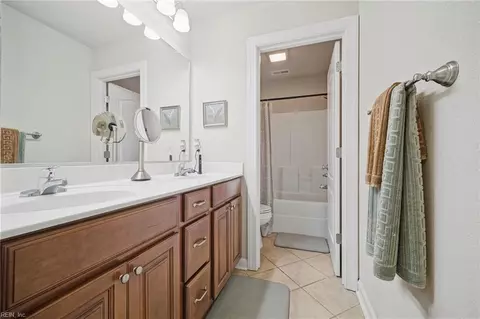 Bath - 404 Clara Dr, Chesapeake, VA 23320 photo 4 of 5