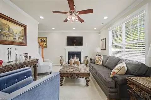 Living - 404 Clara Dr, Chesapeake, VA 23320 photo 1 of 2
