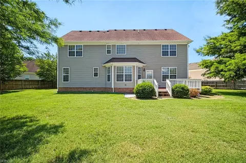 Exterior - 404 Clara Dr, Chesapeake, VA 23320 photo 8 of 11