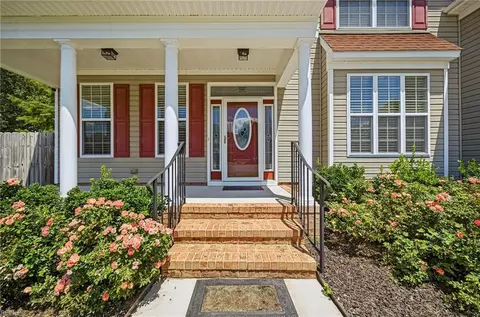 Exterior - 404 Clara Dr, Chesapeake, VA 23320 photo 3 of 11