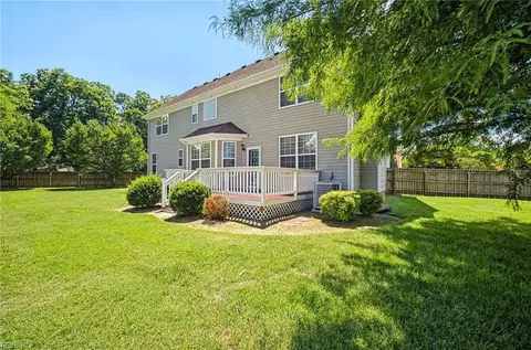 Exterior - 404 Clara Dr, Chesapeake, VA 23320 photo 9 of 11