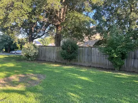 Exterior - 224 Springbrook Ln, Chesapeake, VA 23320 photo 12 of 12