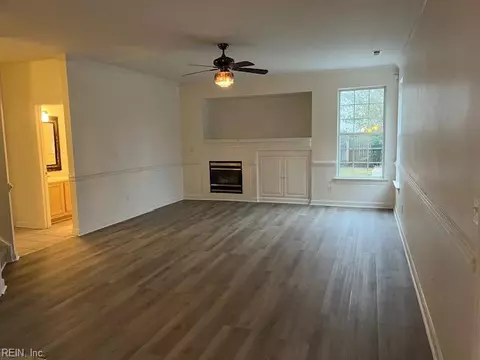 Living - 224 Springbrook Ln, Chesapeake, VA 23320 photo 1 of 2