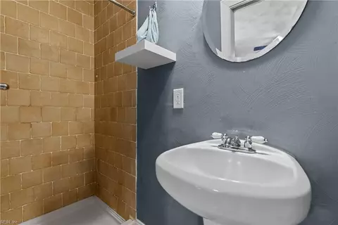 Bath - 159 Burrage Rd, Norfolk, VA 23503 photo 1 of 3