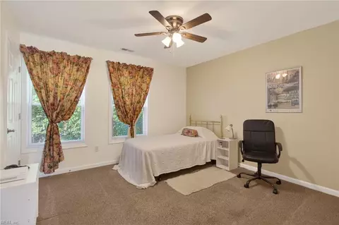 Bedroom - 27 Reflection Ln, Hampton, VA 23666 photo 1 of 3