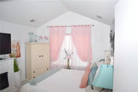Bedroom - 46 Angelia Way, Hampton, VA 23663 photo 1 of 6