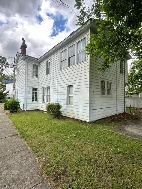 Exterior - 212 Grace St, Suffolk, VA 23434 photo 2 of 3