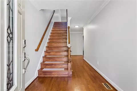 Entry Way - 73 Mizzen Cir, Hampton, VA 23664 photo 1 of 4