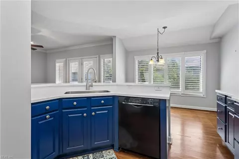 Kitchen - 73 Mizzen Cir, Hampton, VA 23664 photo 2 of 3