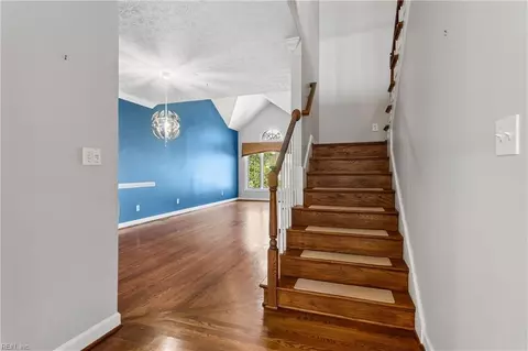 Entry Way - 73 Mizzen Cir, Hampton, VA 23664 photo 3 of 4