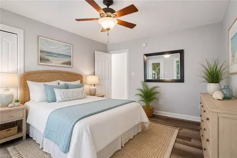 Bedroom - 73 Mizzen Cir, Hampton, VA 23664 photo 2 of 2