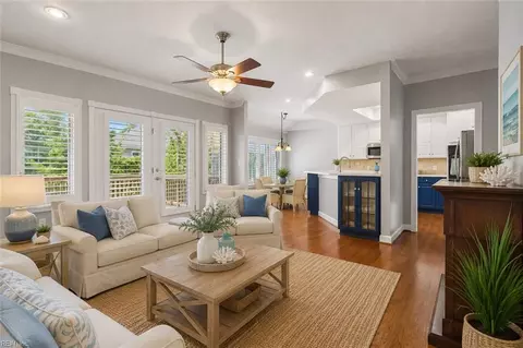 Living - 73 Mizzen Cir, Hampton, VA 23664 photo 1 of 5