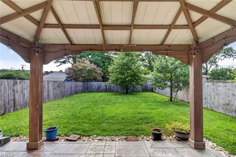Exterior - 604 Schaefer Ave, Chesapeake, VA 23321 photo 3 of 5