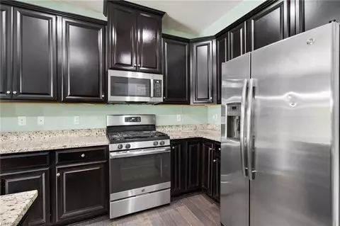Kitchen - 604 Schaefer Ave, Chesapeake, VA 23321 photo 4 of 4