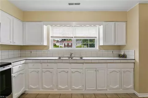Kitchen - 1870 Olde Buckingham Rd, Hampton, VA 23669 photo 3 of 3