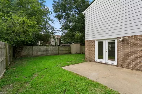 Exterior - 1870 Olde Buckingham Rd, Hampton, VA 23669 photo 3 of 7