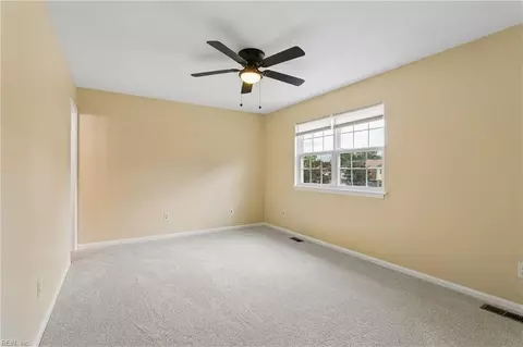Bedroom - 1870 Olde Buckingham Rd, Hampton, VA 23669 photo 1 of 6