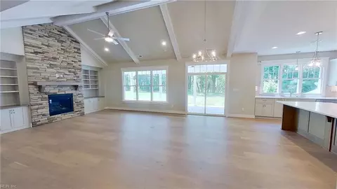 Living - 3909 Bruce Rd, Chesapeake, VA 23321 photo 2 of 2