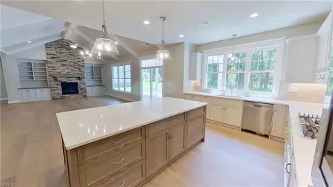Kitchen - 3909 Bruce Rd, Chesapeake, VA 23321 photo 4 of 4