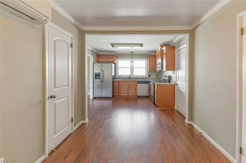 Entry Way - 2023 Richard Ave, Hampton, VA 23664 photo 2 of 2