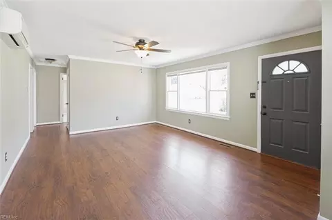Living - 2023 Richard Ave, Hampton, VA 23664 photo 1 of 8