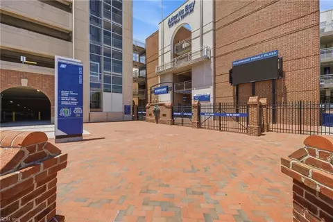 Exterior - 856 W 43rd St, Norfolk, VA 23508 photo 6 of 8