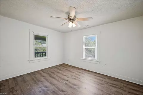 Bedroom - 856 W 43rd St, Norfolk, VA 23508 photo 3 of 5