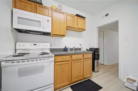 Kitchen - 856 W 43rd St, Norfolk, VA 23508 photo 3 of 3