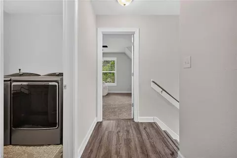 Entry Way - 1108 Shell Rd, Chesapeake, VA 23323 photo 7 of 10