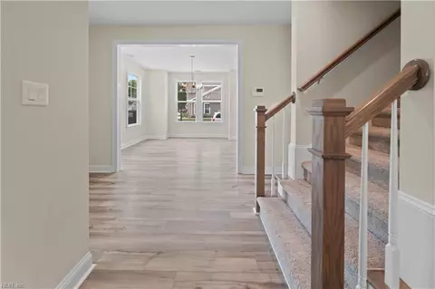 Entry Way - 4607 Longleaf Pl, Chesapeake, VA 23321 photo 4 of 7